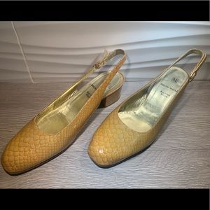 Bruno Magli Elsa Slingback